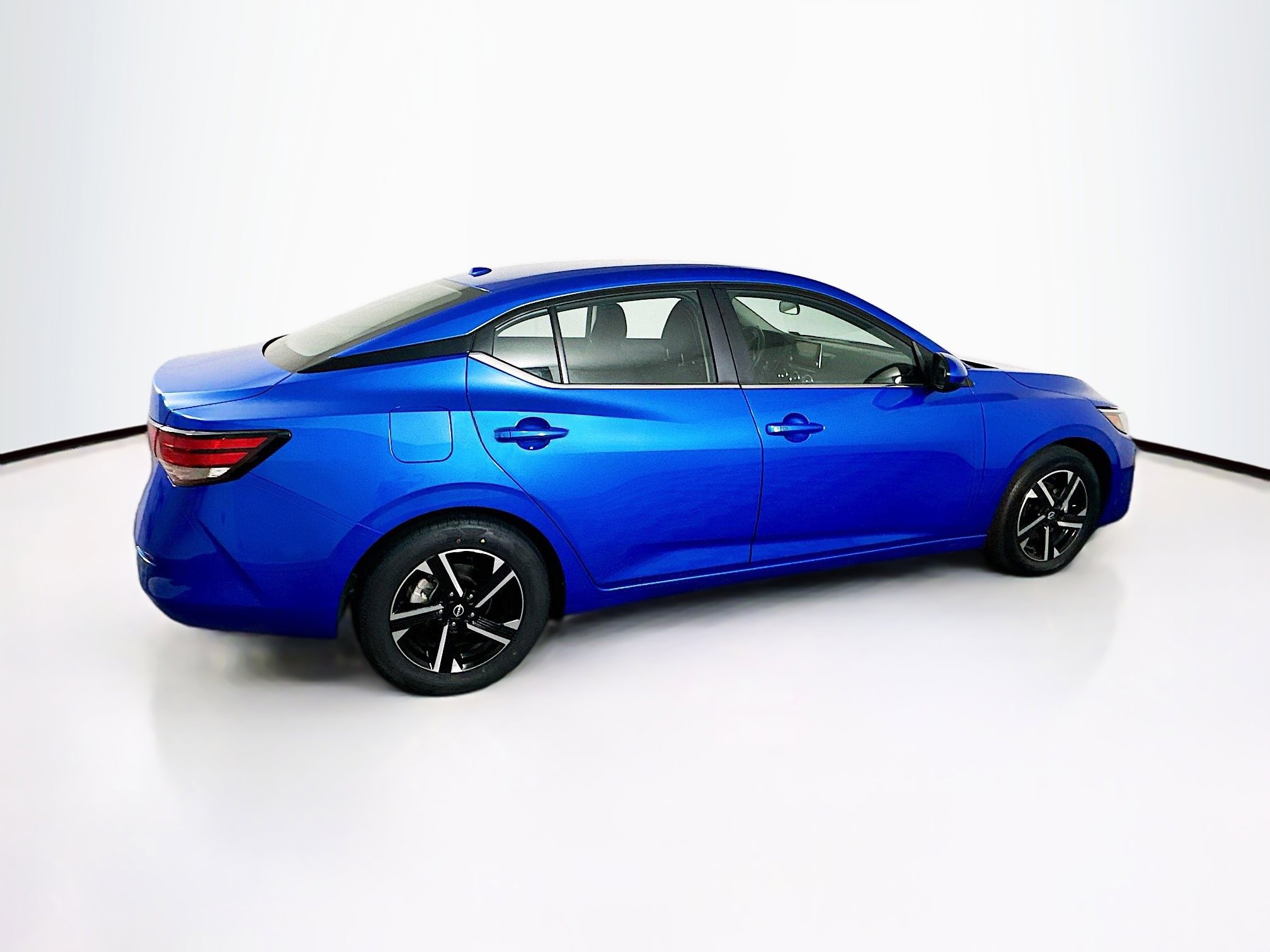 Used 2025 Nissan Sentra SV FWD image 10