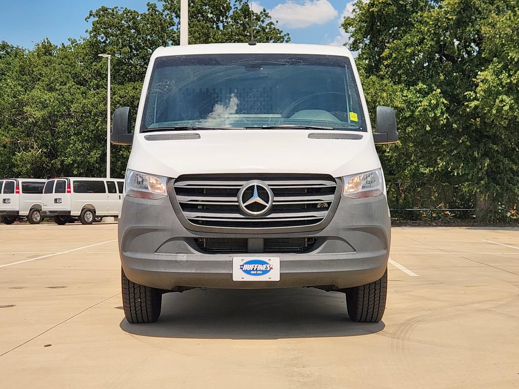 Used 2023 Mercedes-Benz Sprinter 2500 image 2