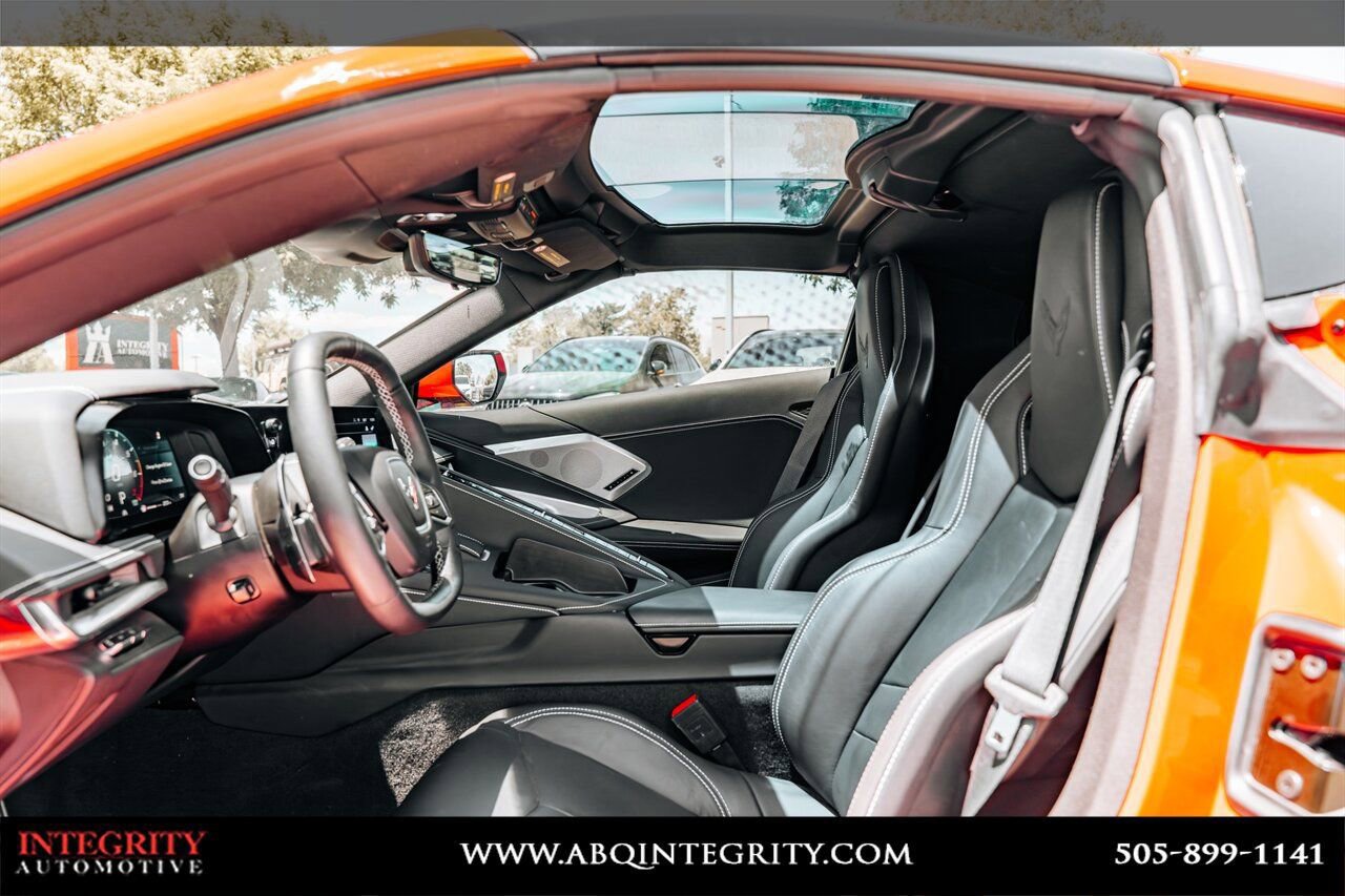 Used 2024 Chevrolet Corvette Stingray Preferred Cpe w/ Body-Color Dual Roof Package RWD image 24