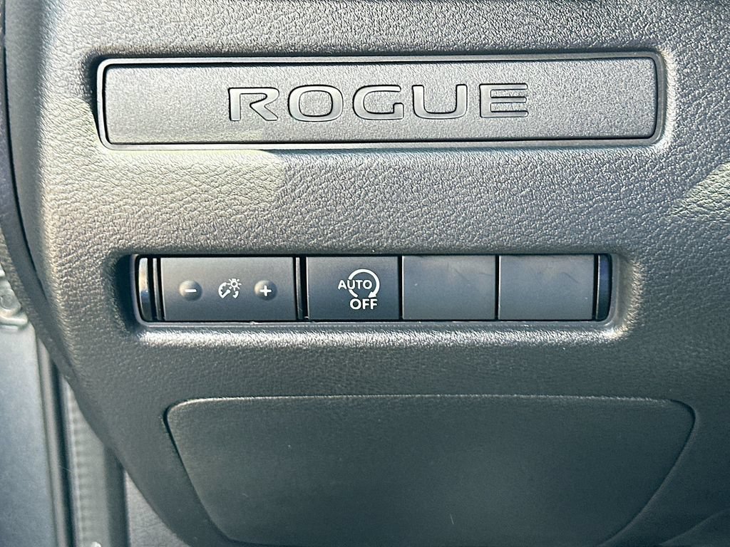 Used 2024 Nissan Rogue S FWD image 10