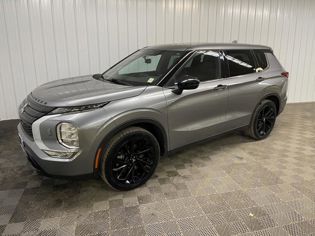 Used 2022 Mitsubishi Outlander SE AWD/4WD image 6