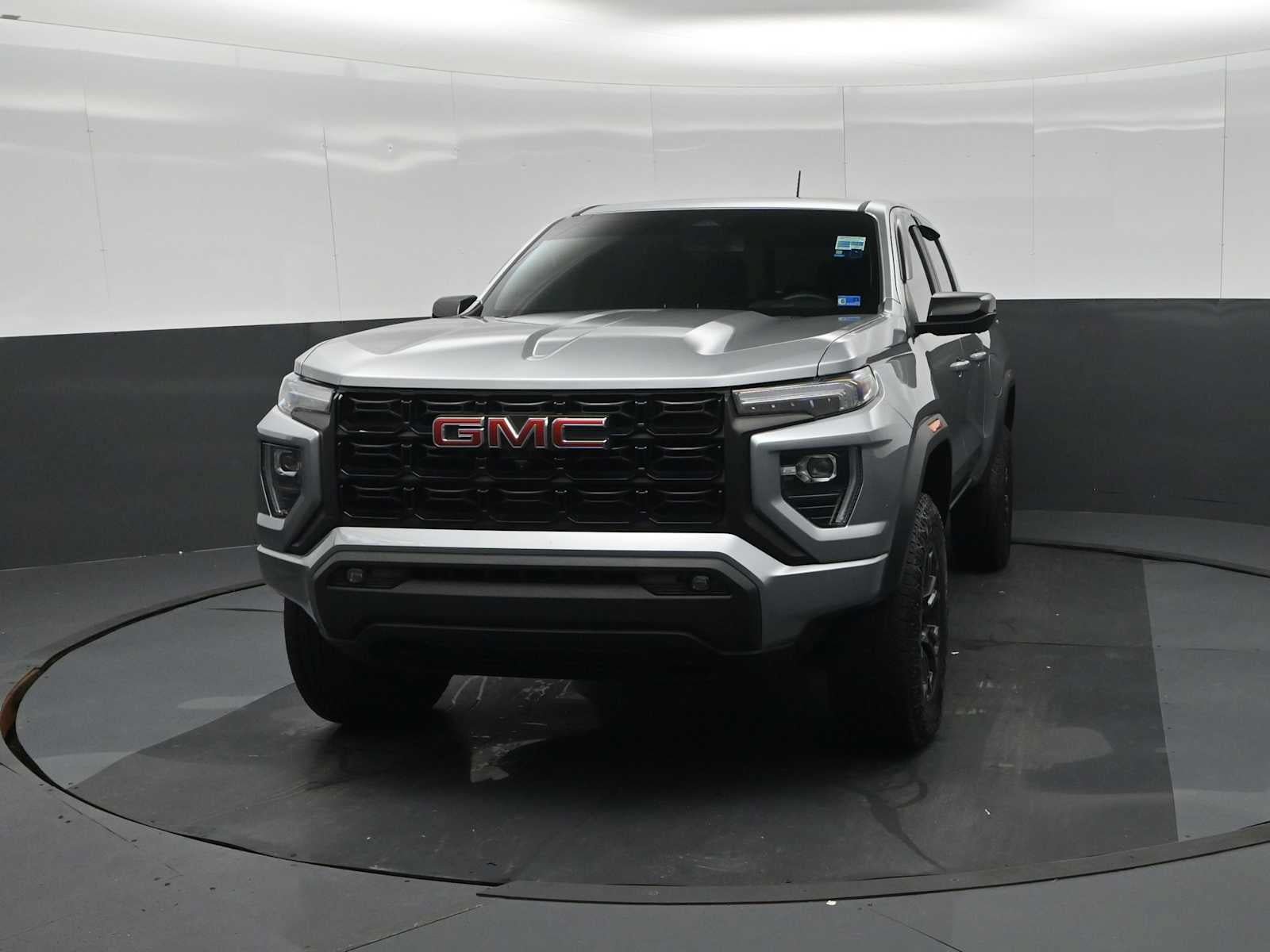 Used 2024 GMC Canyon Elevation w/ Convenience Package AWD/4WD image 5