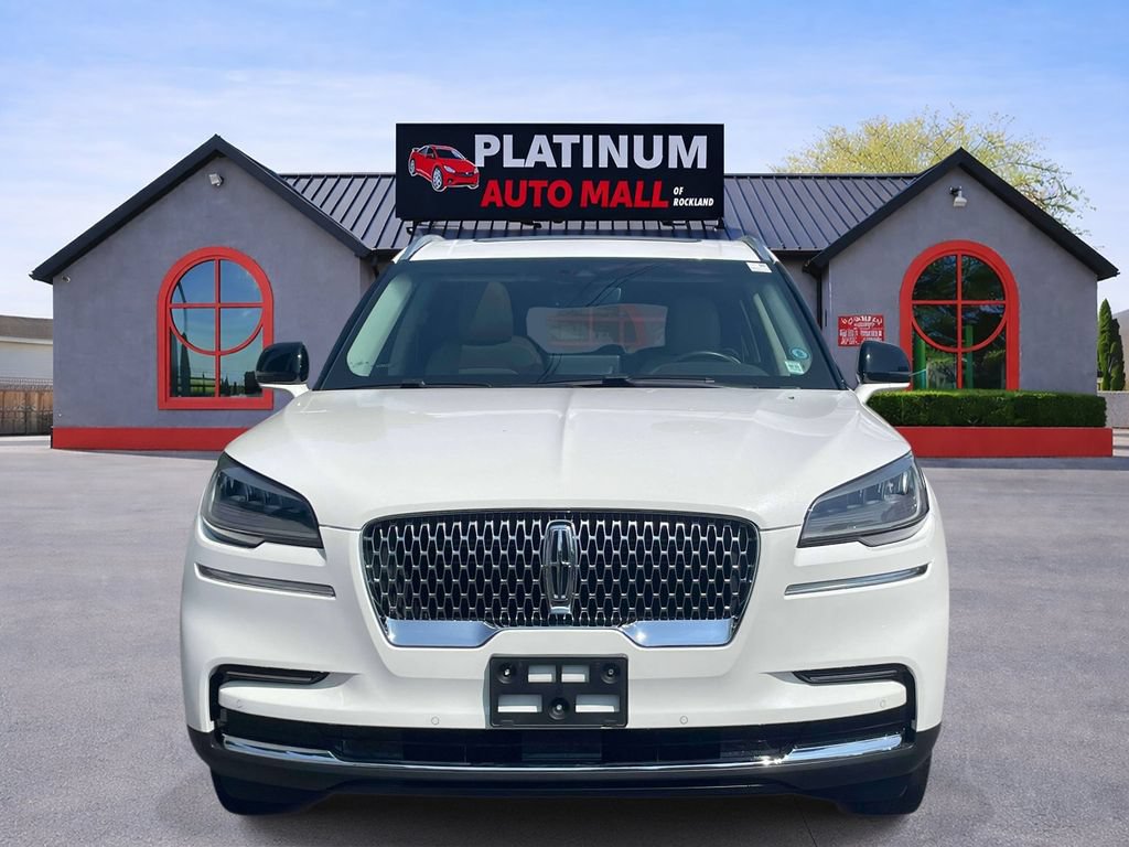 Used 2022 Lincoln Aviator AWD w/ Premium Package image 2