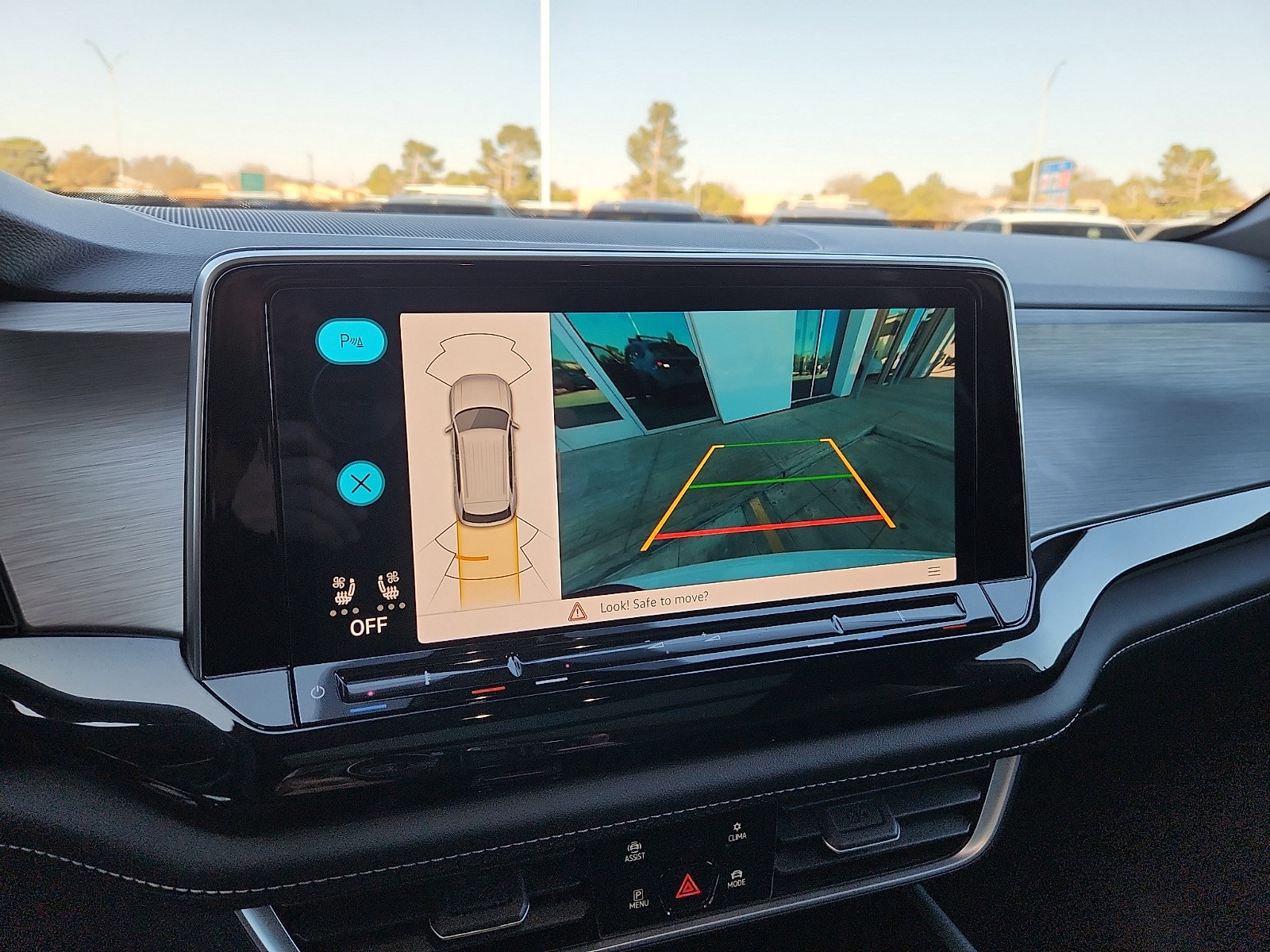 New 2026 Volkswagen Atlas Cross Sport SE image 18