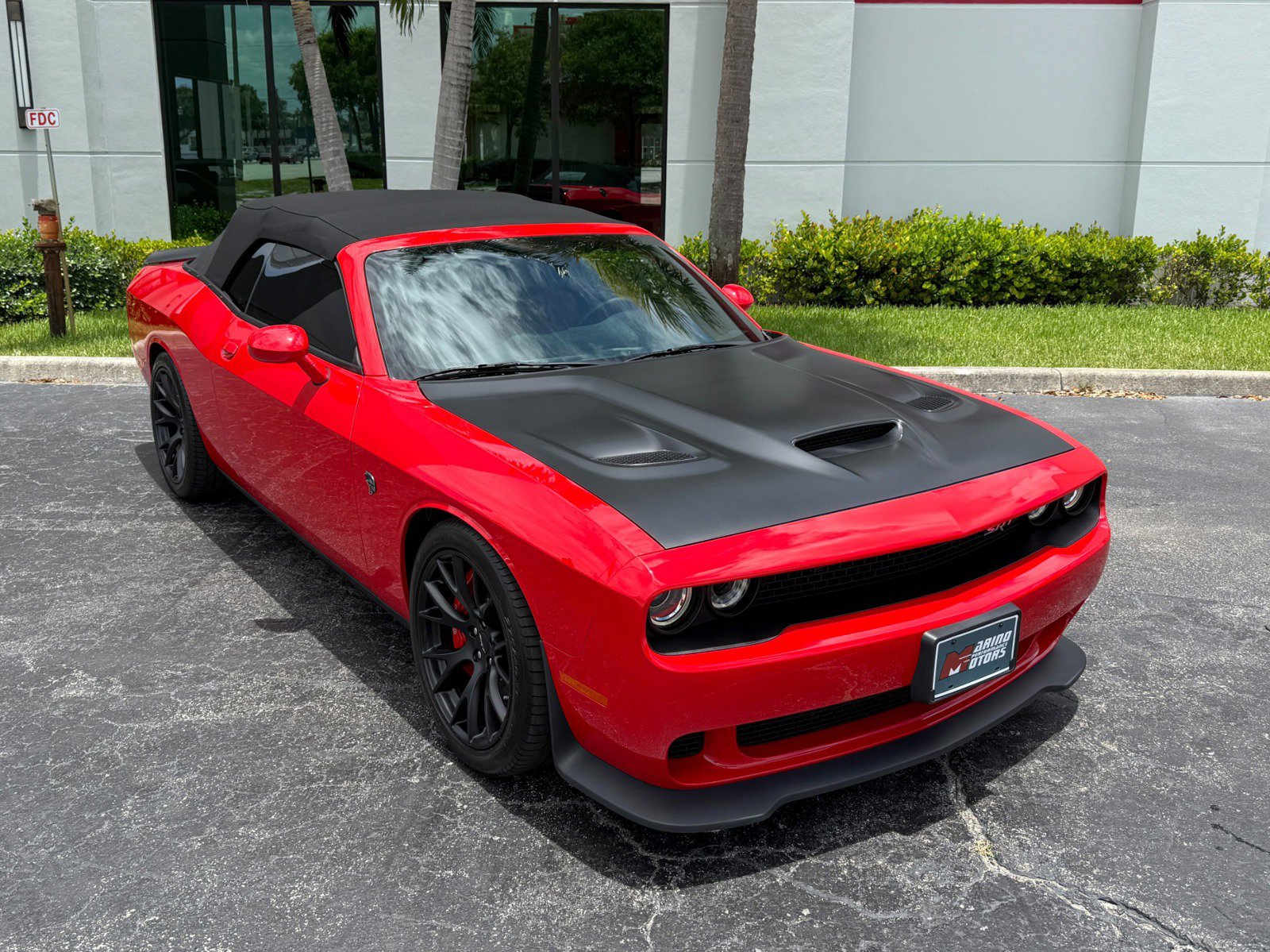 Used 2015 Dodge Challenger SRT Hellcat image 16