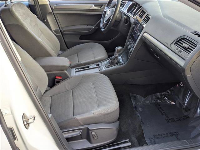 Used 2019 Volkswagen e-Golf SE w/ Driver Assistance Package image 21