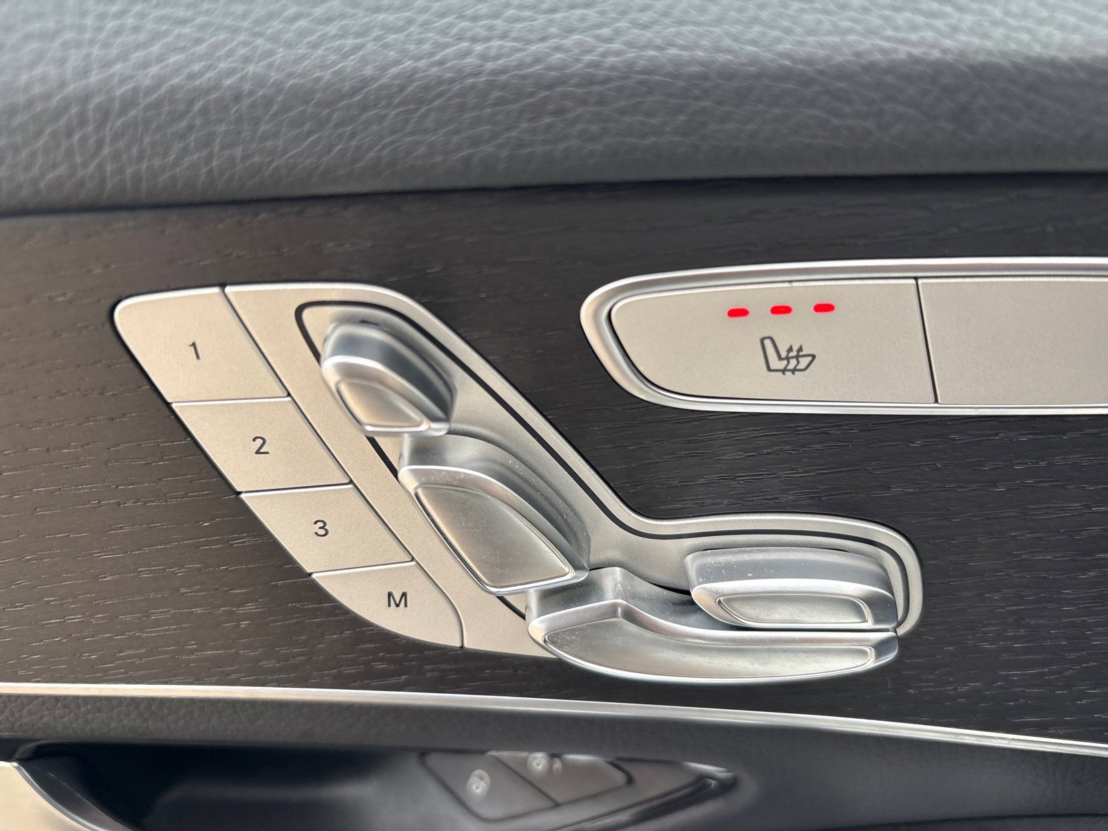 Used 2021 Mercedes-Benz C 300 C 300 image 14