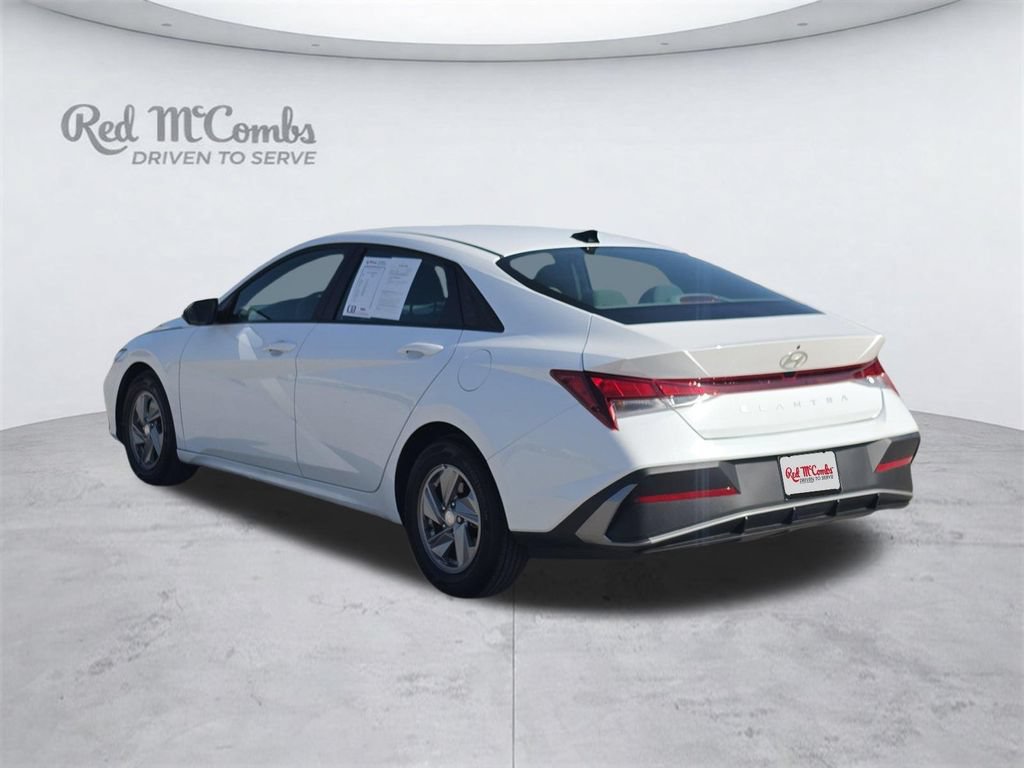 Certified 2024 Hyundai Elantra SE FWD image 4