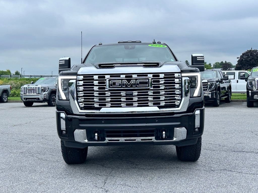 Used 2024 GMC Sierra 2500 Denali w/ Denali Reserve Package AWD/4WD image 5