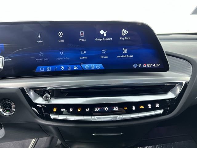 Used 2024 Cadillac Lyriq Sport image 13