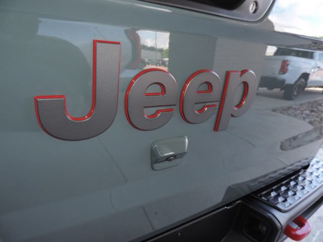 Used 2025 Jeep Gladiator Rubicon w/ Convenience Group AWD/4WD image 25