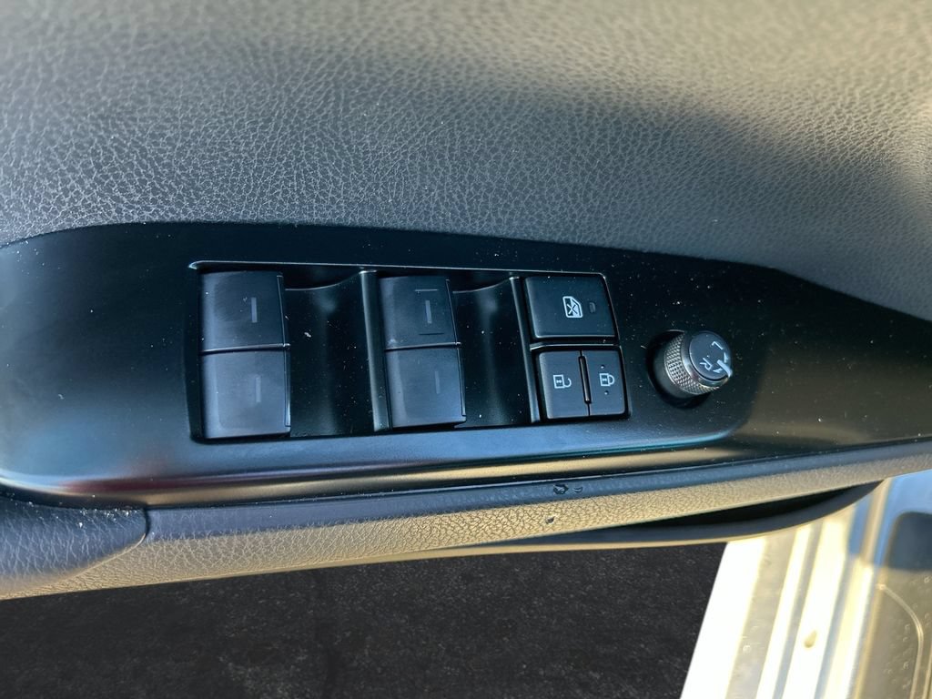 Used 2026 Toyota Camry LE FWD image 12