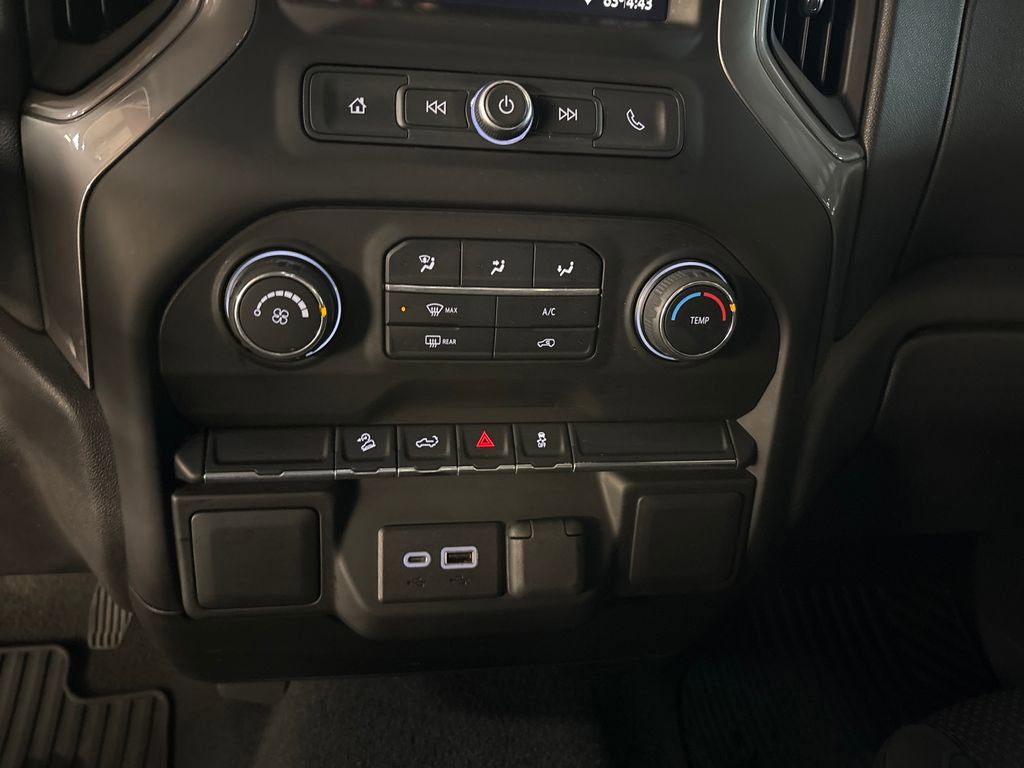 Used 2021 Chevrolet Silverado 1500 Custom Trail Boss AWD/4WD image 19