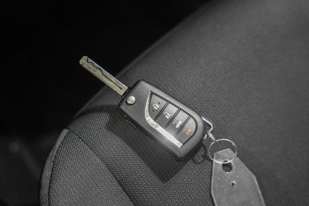 Used 2025 Toyota Corolla LE FWD image 40