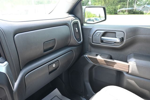 Used 2022 Chevrolet Silverado 1500 LT Trail Boss w/ Bed Protection Package AWD/4WD image 28