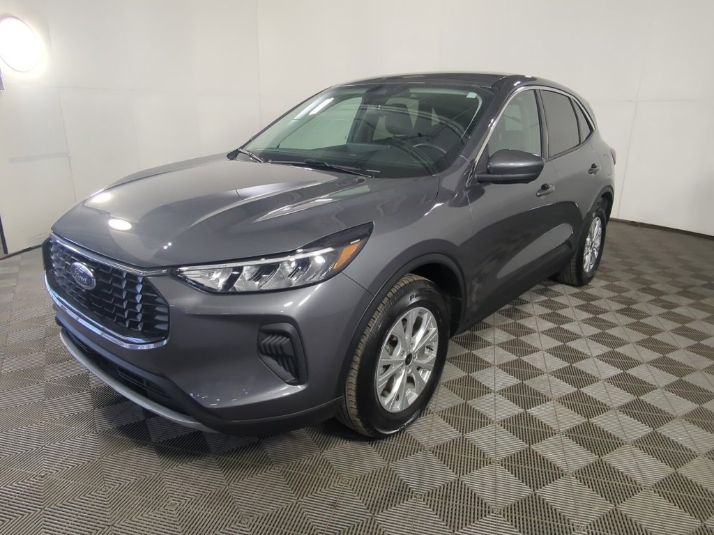 Certified 2023 Ford Escape Active w/ Tech Pack #2 image 4