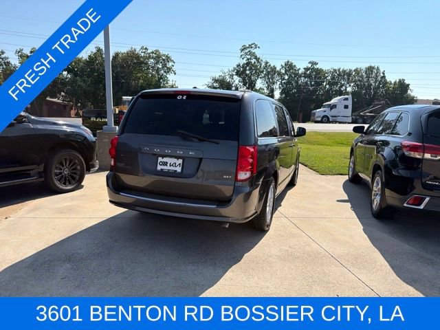 Used 2020 Dodge Grand Caravan SXT FWD image 13
