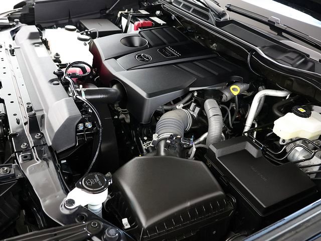 Used 2023 Toyota Tundra Limited AWD/4WD image 36
