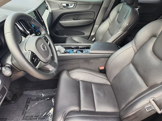 Used 2025 Volvo XC60 B5 Ultra w/ Protection Package Premier AWD/4WD image 4