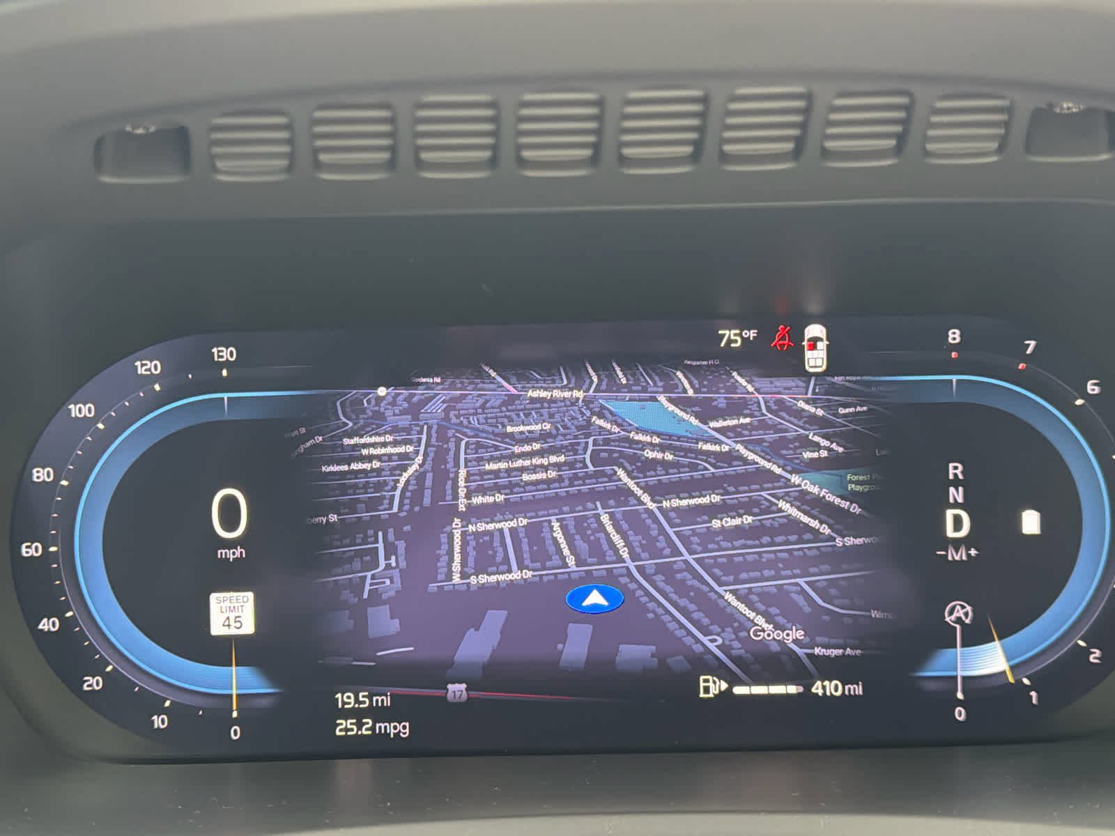 Certified 2025 Volvo XC90 B6 Plus w/ Protection Package Premier image 35