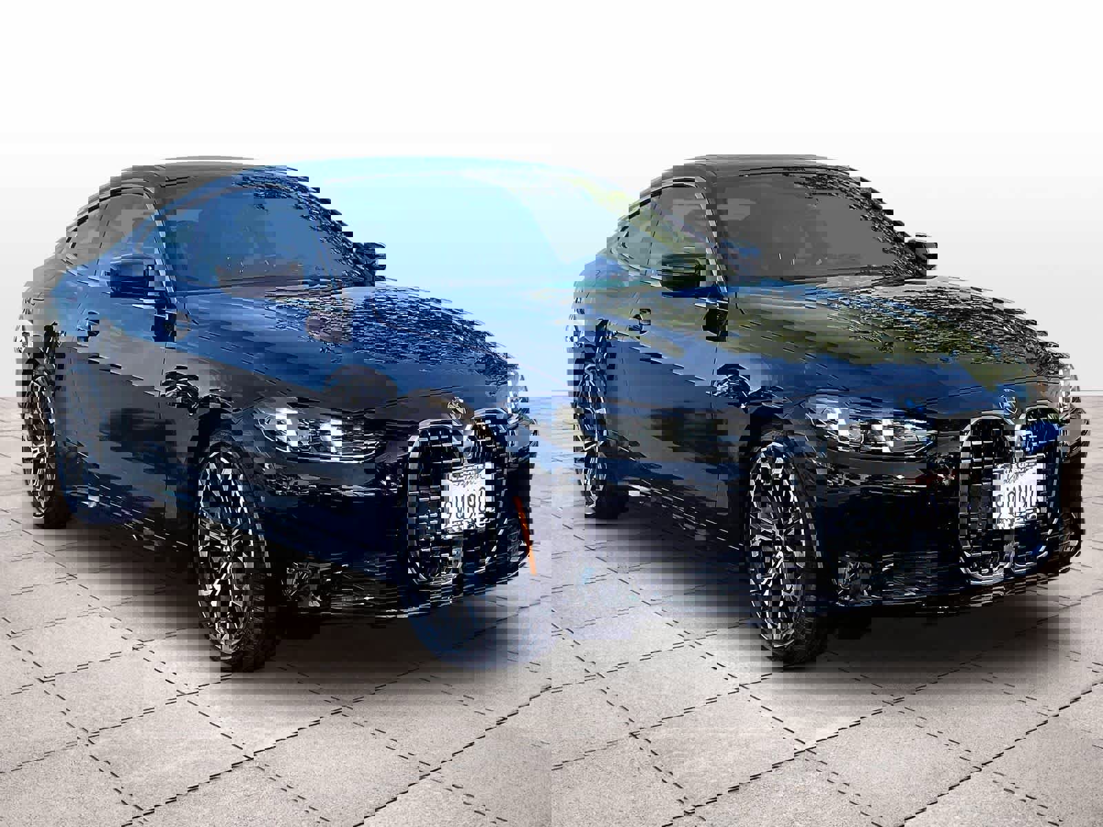 Used 2026 BMW 430i Coupe w/ Parking Assistance Package image 2