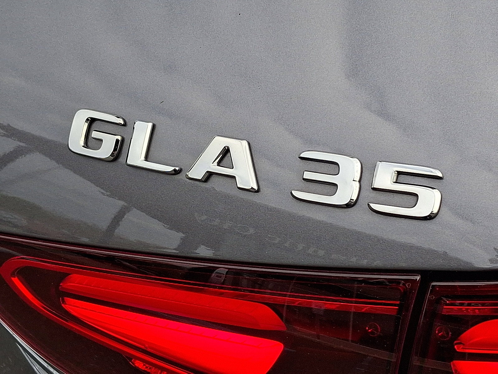 Certified 2025 Mercedes-Benz GLA 35 AMG 4MATIC image 33