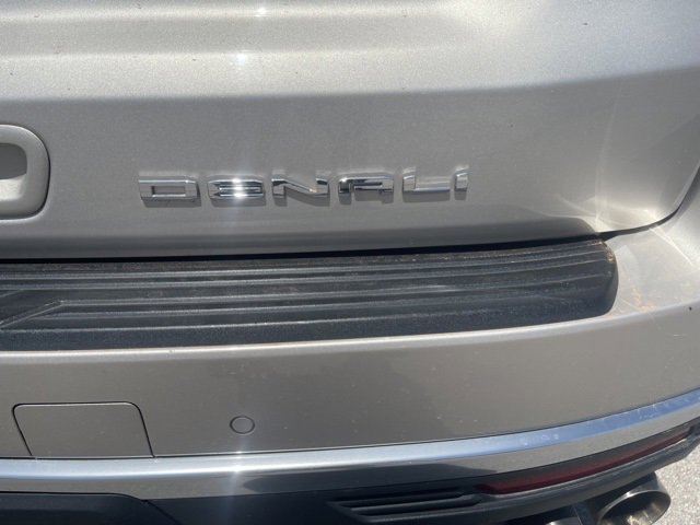 Used 2023 GMC Yukon Denali image 13