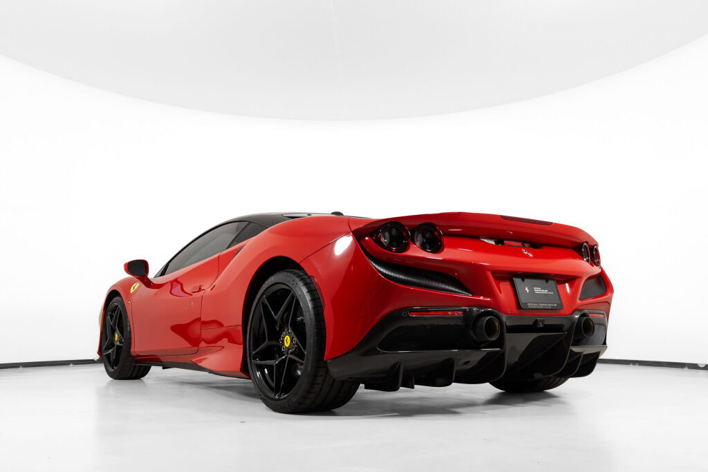 Used 2022 Ferrari F8 Tributo RWD image 18