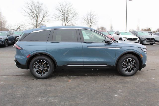 New 2026 Lincoln Nautilus Premier image 2