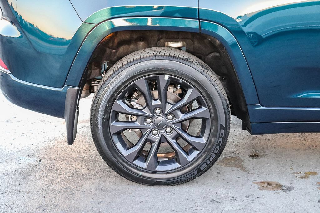 New 2026 Jeep Grand Cherokee Limited AWD/4WD image 12
