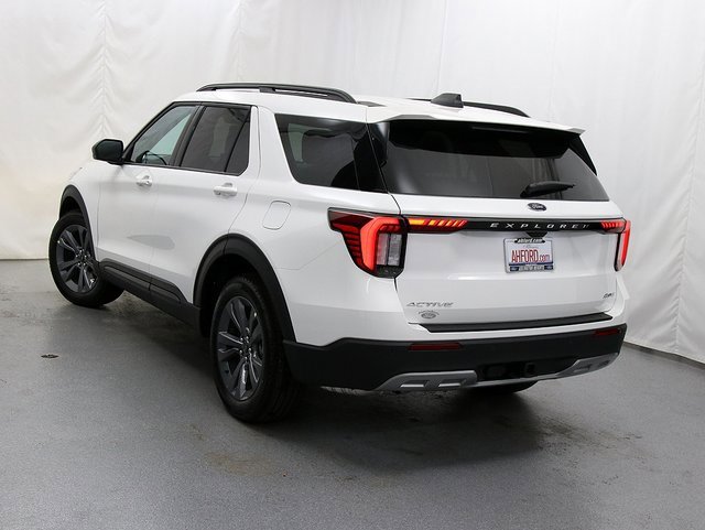 New 2026 Ford Explorer Active image 8
