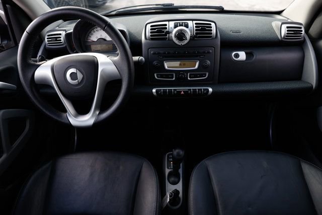 Used 2009 smart fortwo passion image 2