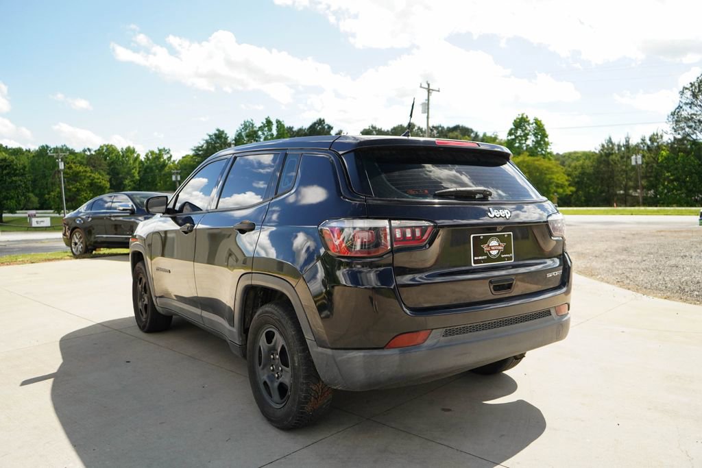 Used 2018 Jeep Compass Sport FWD image 4
