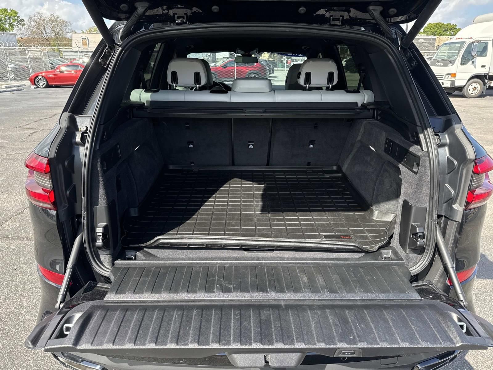 Used 2023 BMW X5 sDrive40i w/ M Sport Package image 8