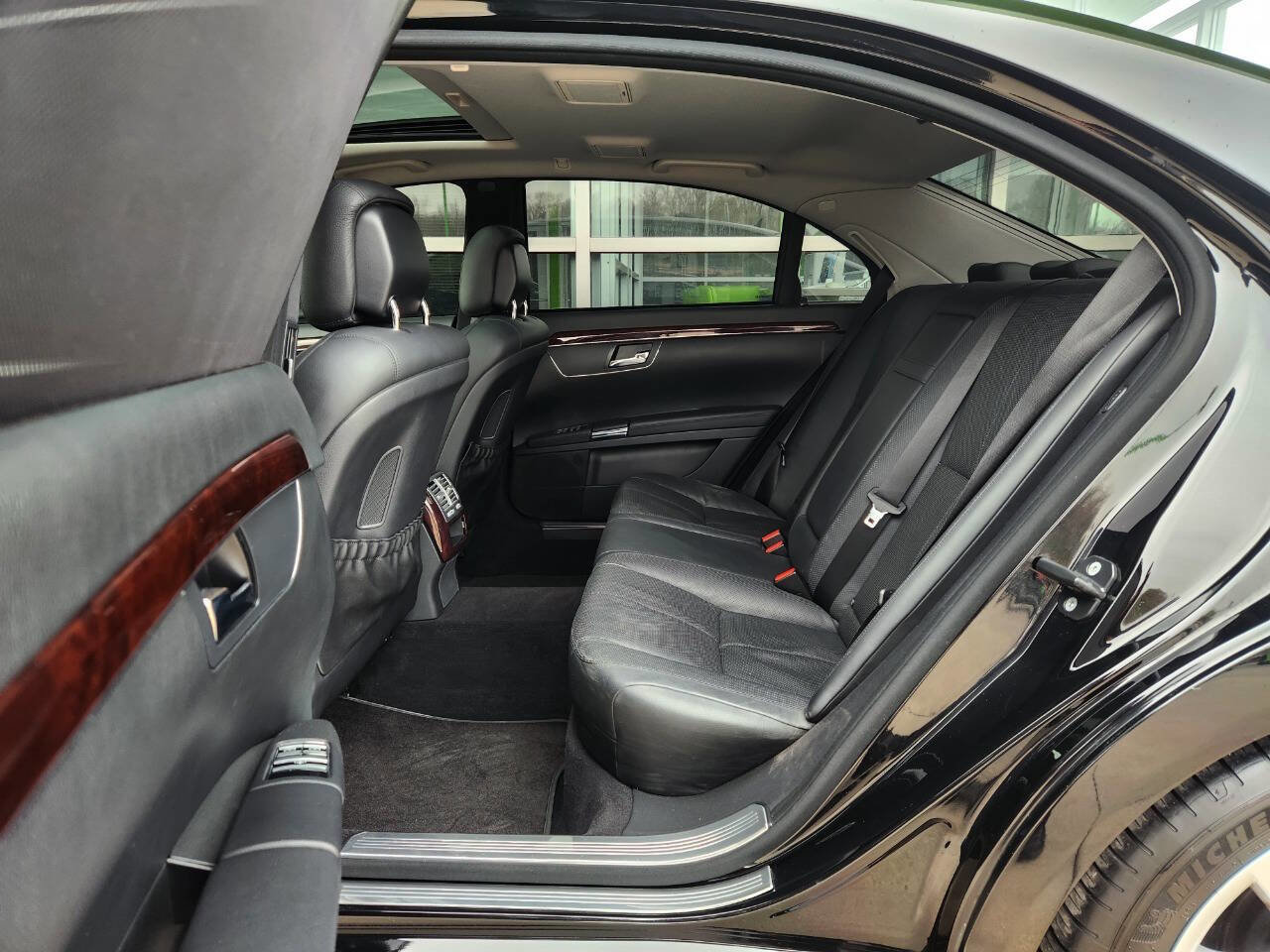 Used 2007 Mercedes-Benz S 550 image 13