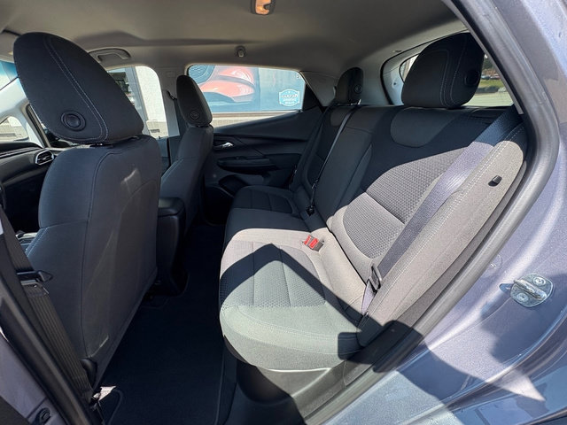 Used 2023 Chevrolet Bolt LT FWD image 16