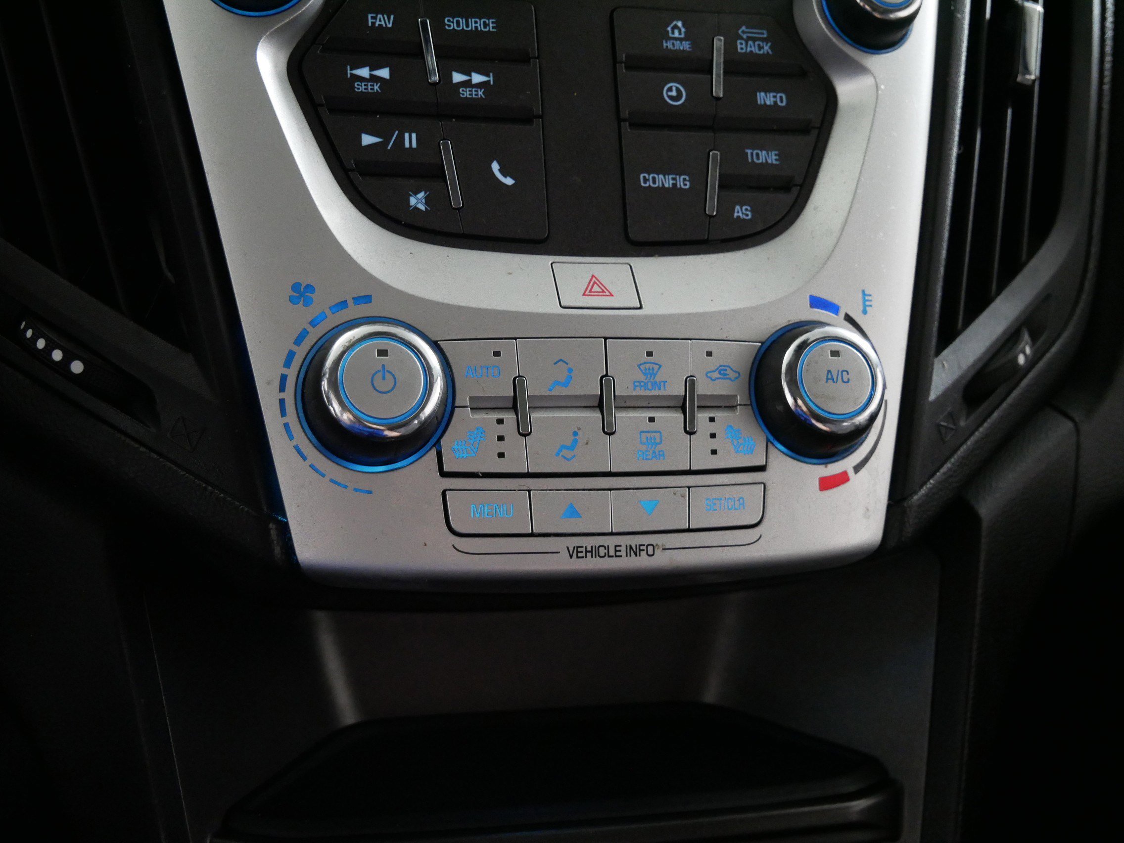 Used 2016 Chevrolet Equinox LT w/ Convenience Package image 23