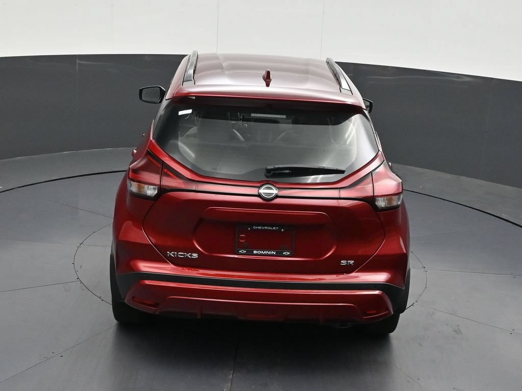 Used 2023 Nissan Kicks SR w/ SR Premium Package FWD image 18