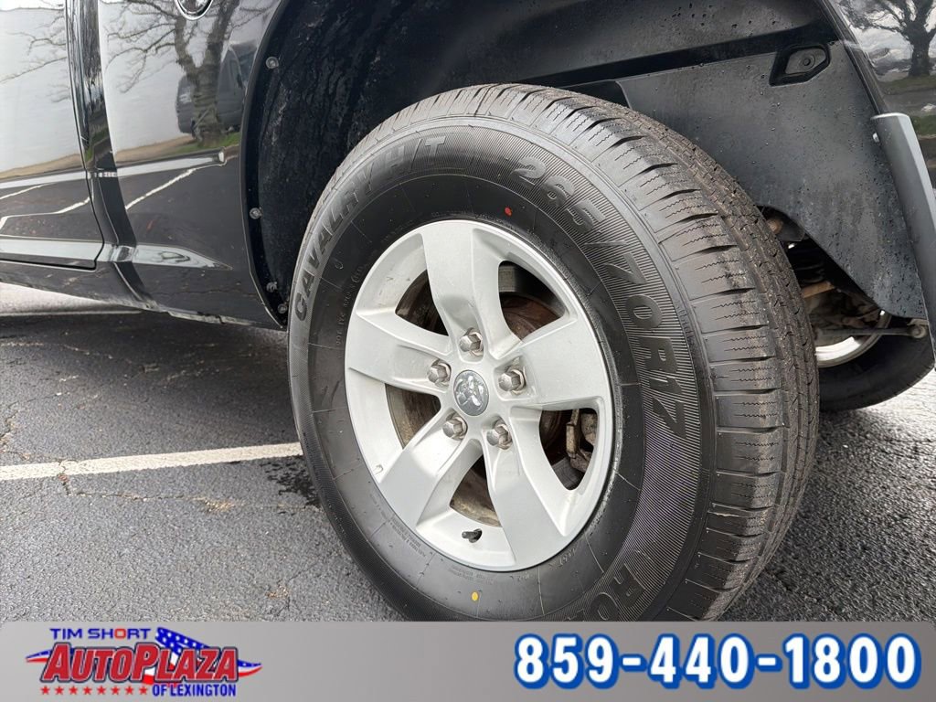 Used 2021 RAM 1500 Classic SLT image 28