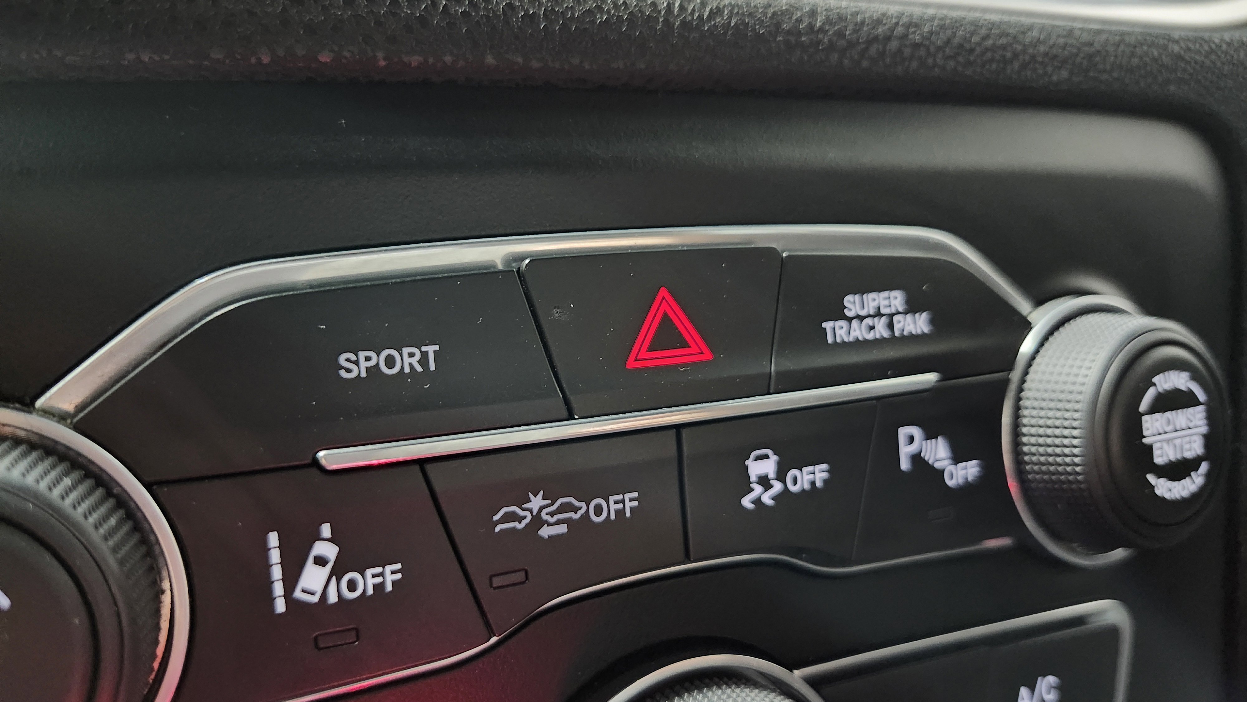 Used 2016 Dodge Charger R/T image 9