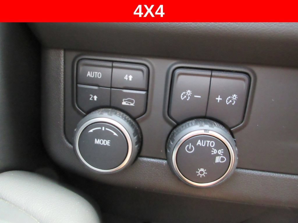 Certified 2023 Chevrolet Suburban RST AWD/4WD image 30