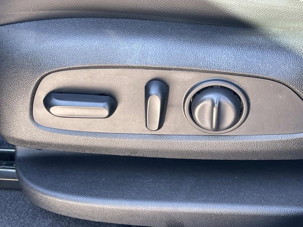 Used 2019 Chevrolet Equinox Premier image 26