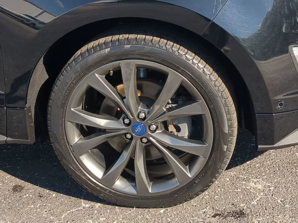 Used 2018 Ford Edge Sport w/ Equipment Group 401A AWD/4WD image 11