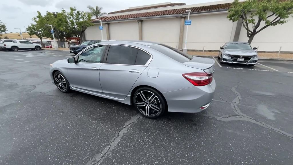 Used 2017 Honda Accord Sport image 6