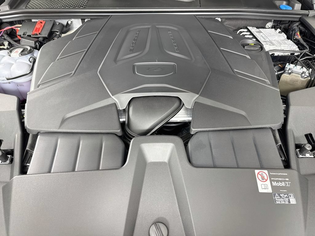 New 2026 Porsche Cayenne Coupe AWD/4WD image 32