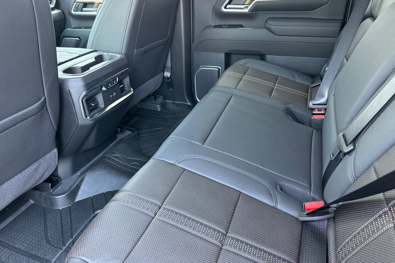 New 2026 Chevrolet Silverado 3500 High Country w/ Technology Package AWD/4WD image 11