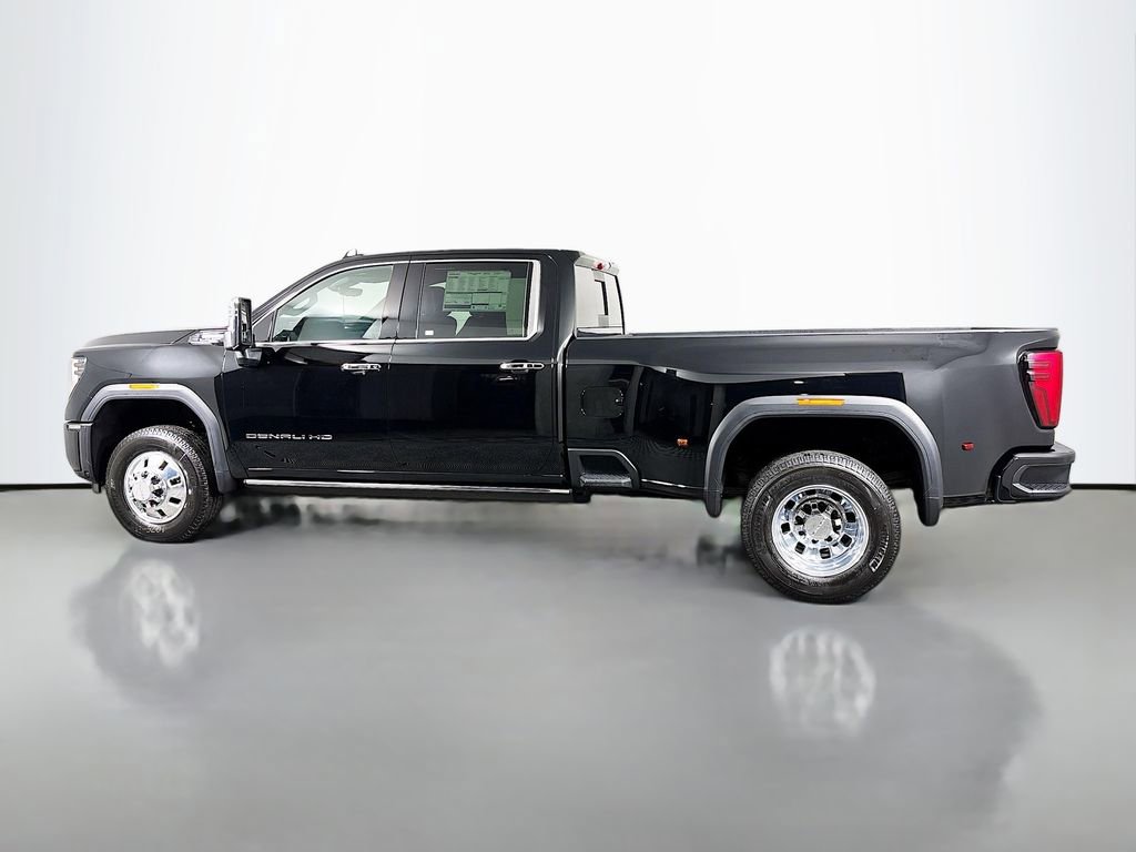 Used 2026 GMC Sierra 3500 Denali Ultimate image 5