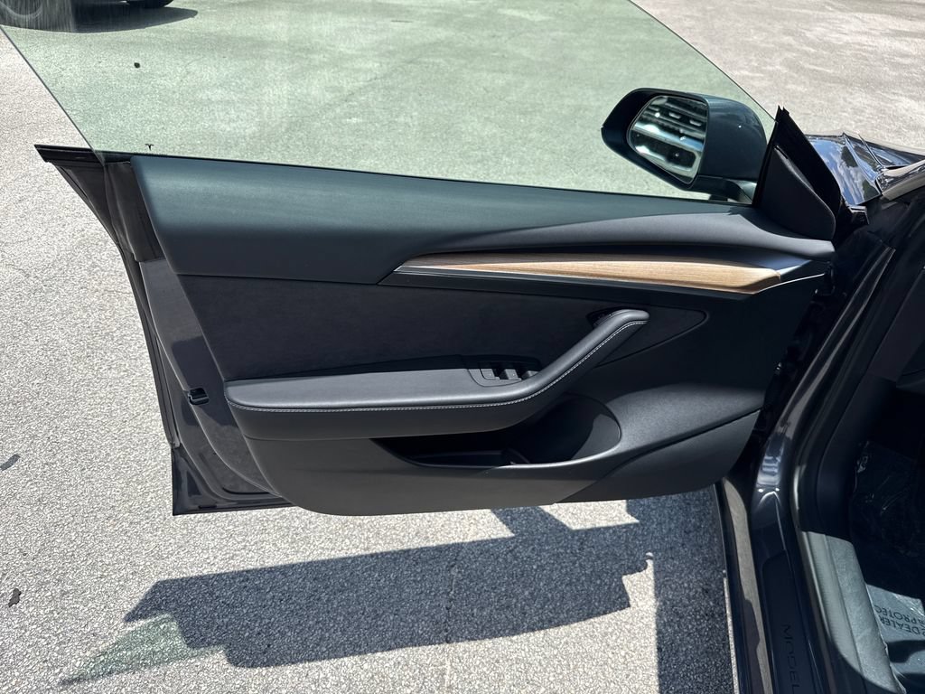 Used 2022 Tesla Model 3 Long Range AWD/4WD image 13