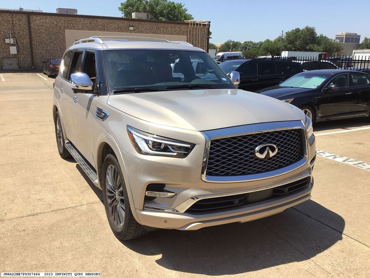 Used 2023 INFINITI QX80 Sensory w/ Cargo Package AWD/4WD image 4