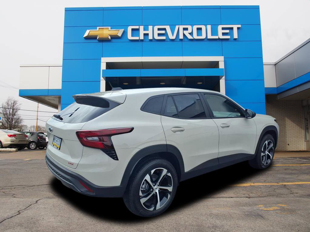 New 2026 Chevrolet Trax RS w/ Driver Confidence Package image 3